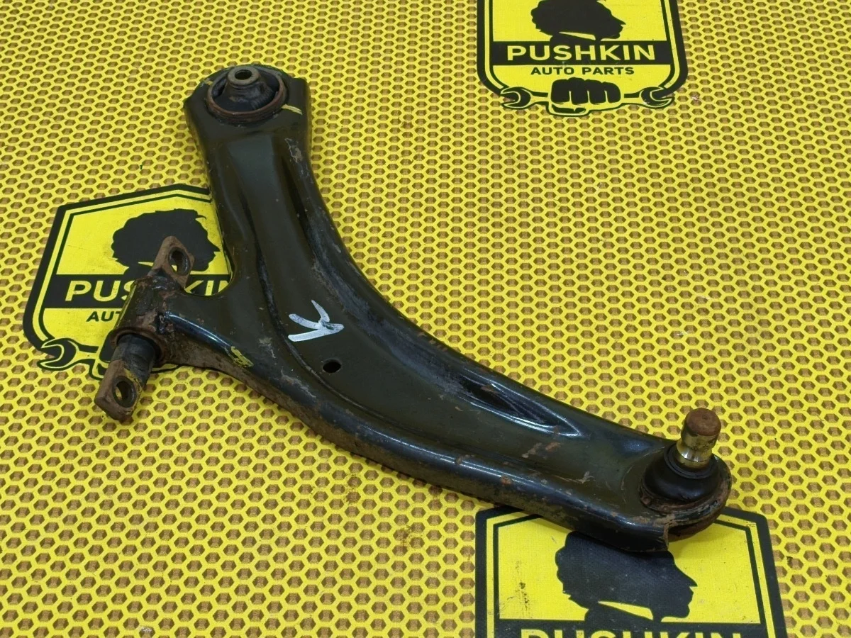 Рычаг нижний Nissan Qashqai 2011 54501BB00A J10 MR20DE, передний левый