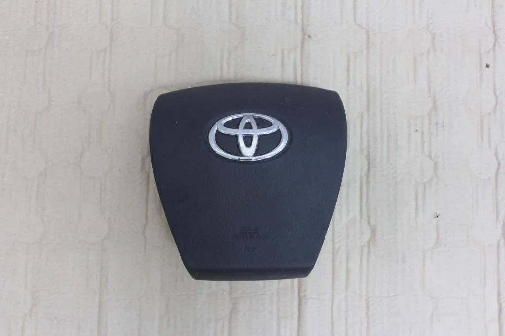 Б.у. подушка безопасности водителя TOYOTA PRIUS ZVW30 TOYOTA PRIUS ZVW30