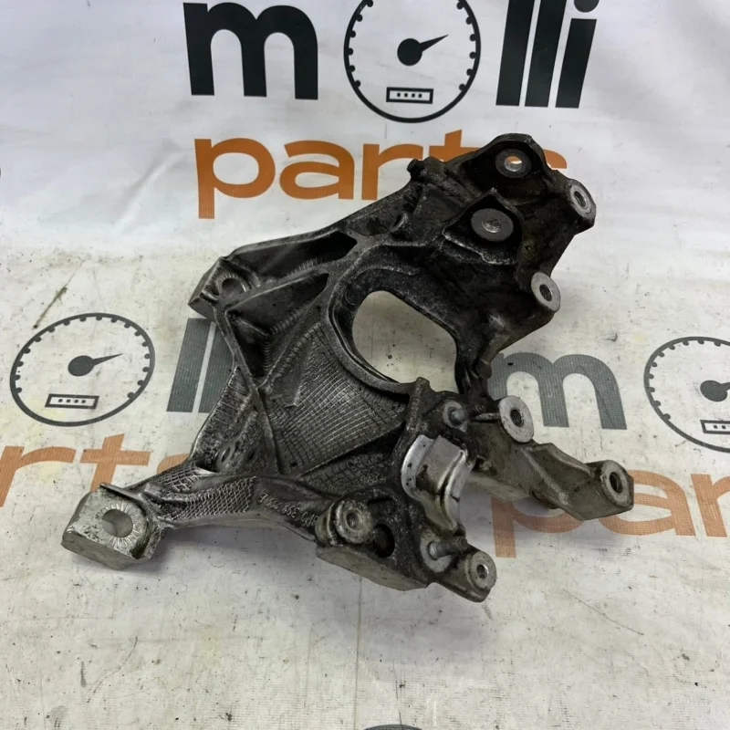 Кронштейн Audi RS4 2018 B9