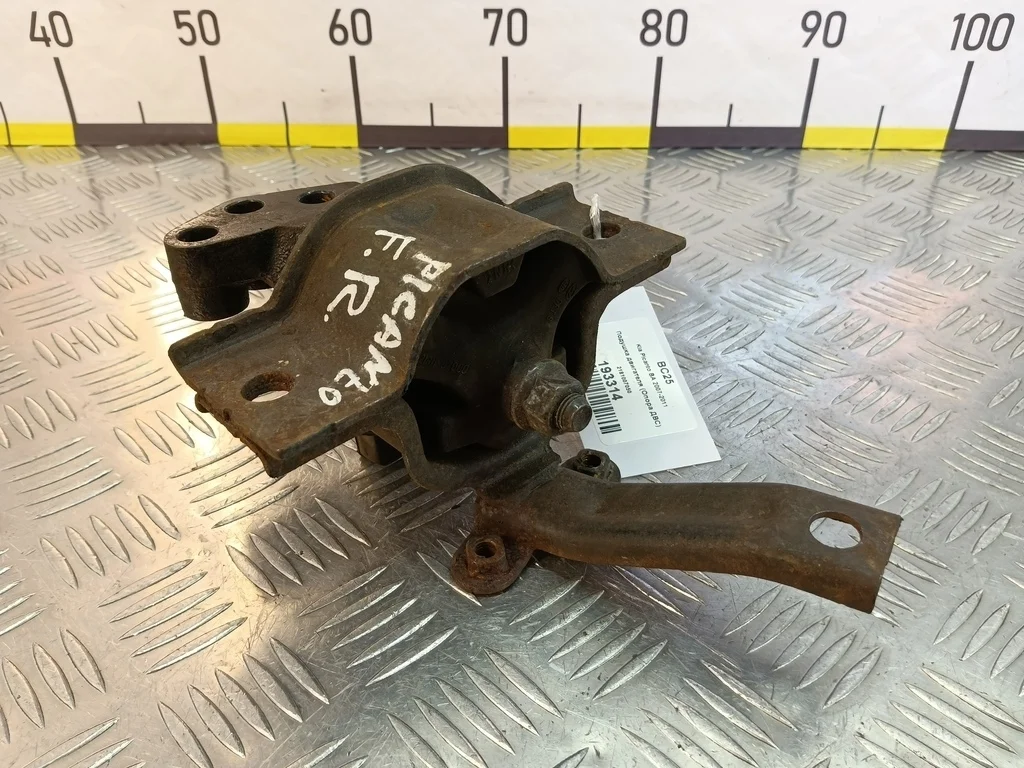 Подушка двигателя (Опора ДВС) Kia PICANTO I реста