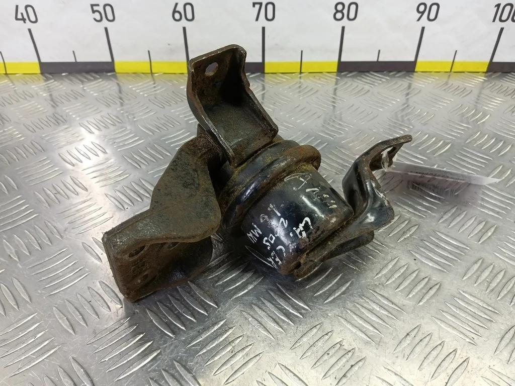 Подушка двигателя (Опора ДВС) MITSUBISHI LANCER I