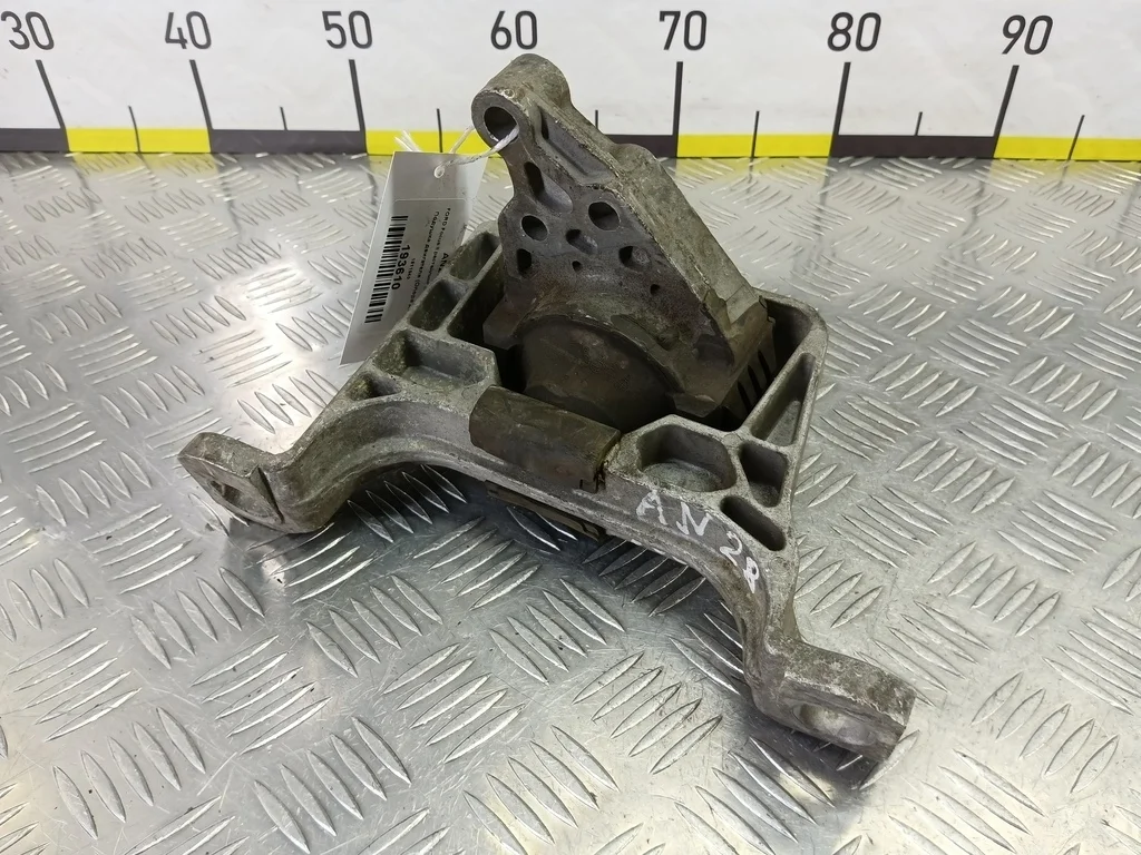 Подушка двигателя (Опора ДВС) FORD Focus II реста