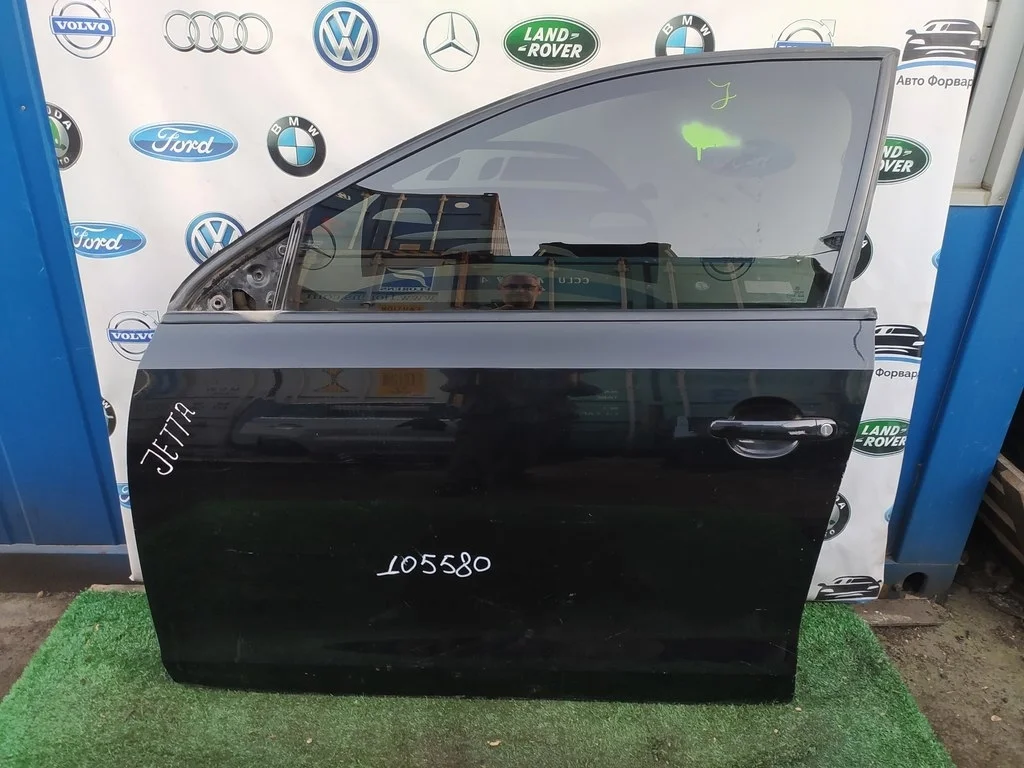Дверь передняя левая Jetta 6 2011-2018 5C6831055G