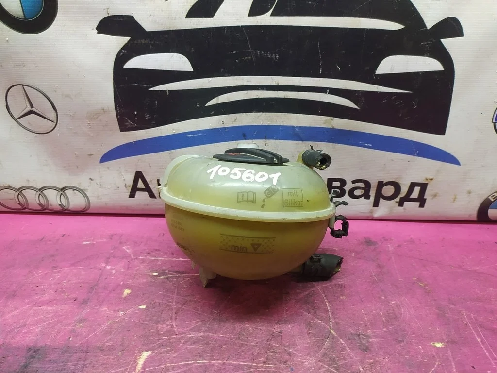 Бачок расширительный Jetta 7 Q2 Q3 Octavia Tiguan