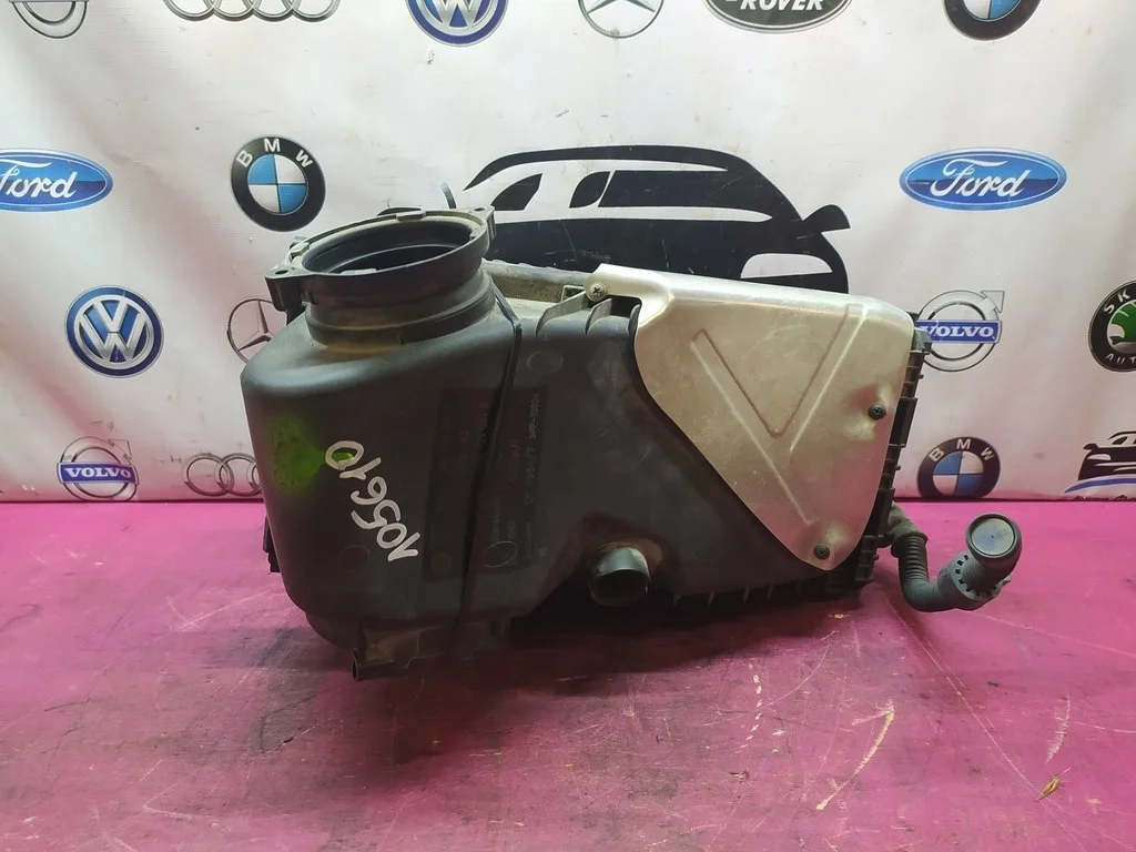 Корпус фильтра Touareg 2 2010-2018 3,6 7P6129601J