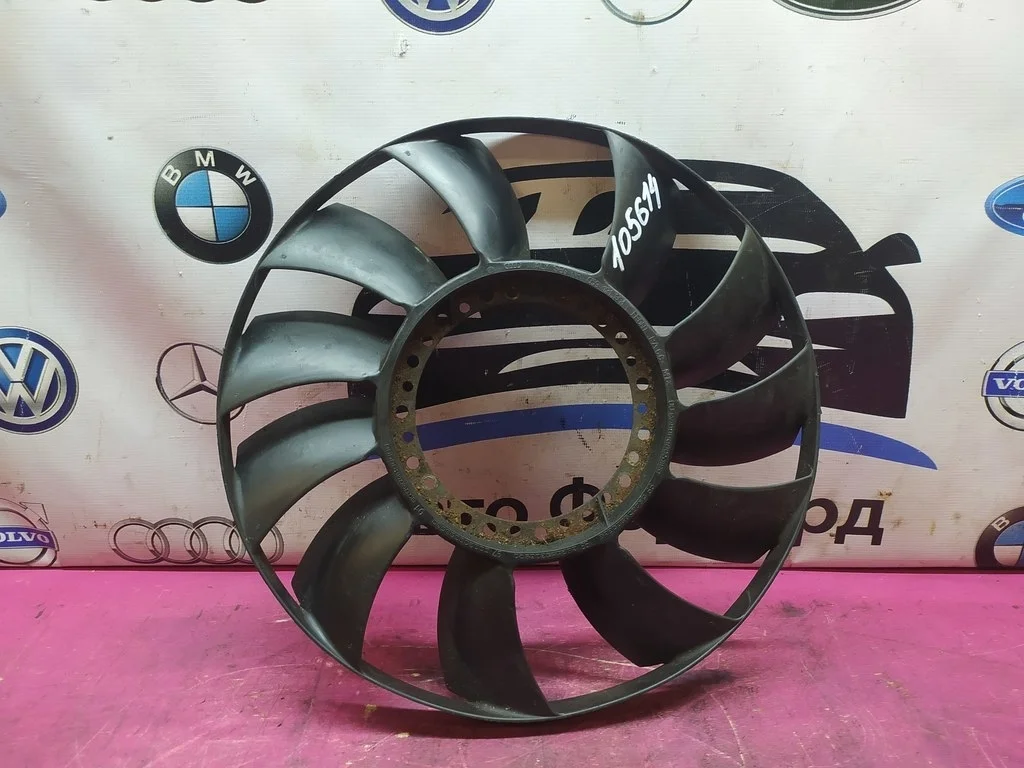 Крыльчатка вискомуфты Audi A6 C5 A8 D2 2,5 059121