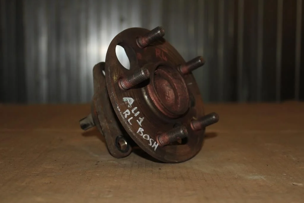 Б.у. ступица TOYOTA AURIS ZRE150 TOYOTA AURIS ZRE150