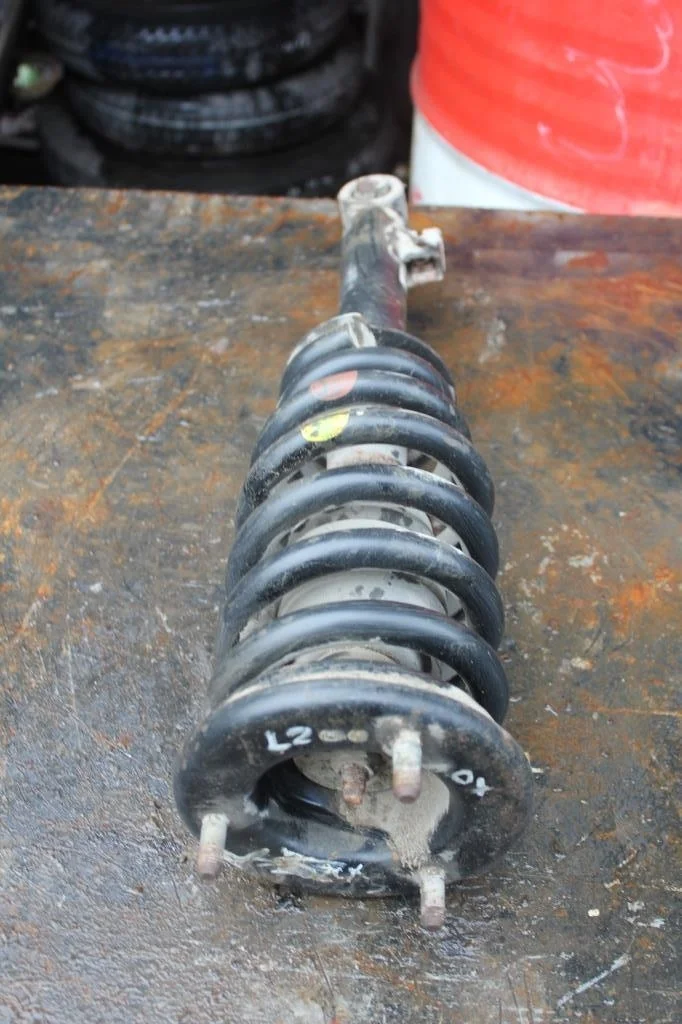 Б.у. амортизатор MITSUBISHI L200 KB4T MITSUBISHI L200 KB4T