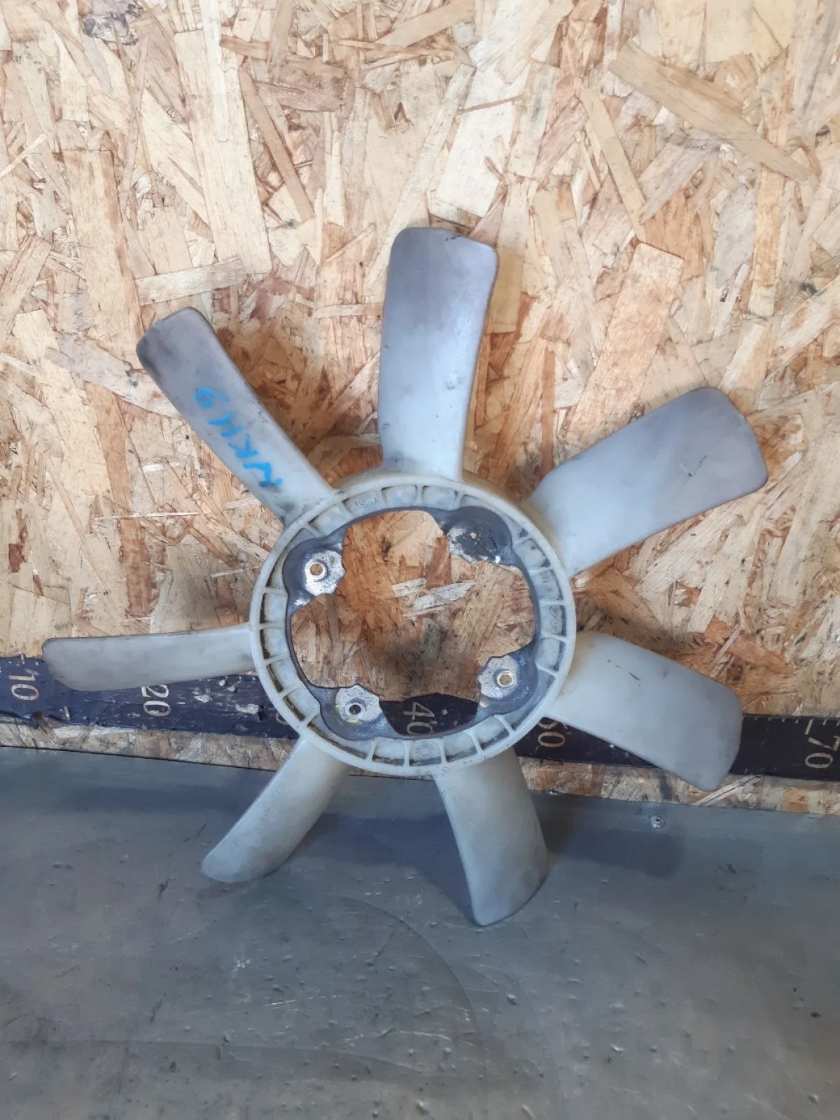 Крыльчатка вентилятора Nissan Pathfinder III рестайлинг (2010—2014) 2011 KAF - бежевый