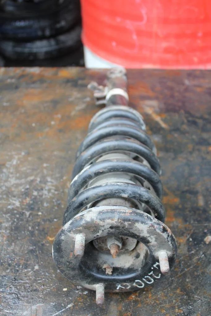 Б.у. амортизатор MITSUBISHI L200 KB4T MITSUBISHI L200 KB4T