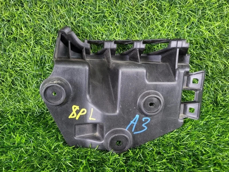 Кронштейн крепления бампера Audi A3 2011 8P4807393A 8P CAX 1.4T, задний левый