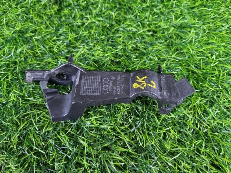 Кронштейн крепления бампера Audi A4 2009 8K0807283 B8 CDH 1.8T, передний левый