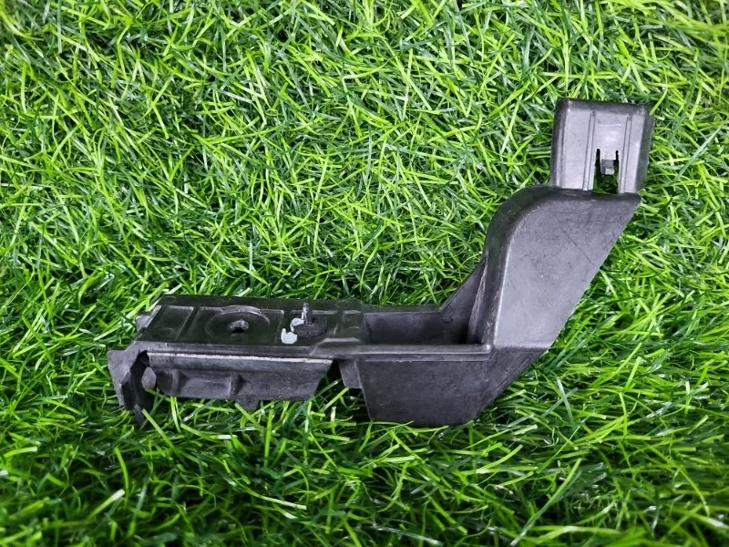 Кронштейн крепления бампера Audi A4 2013 8K5807889A B8 CDN 2.0T, передний левый