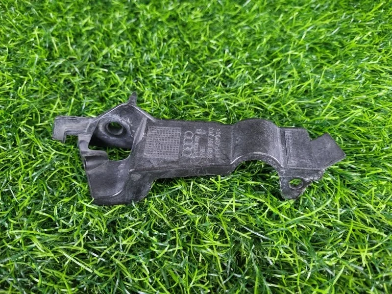 Кронштейн крепления бампера Audi A4 2009 8K0807283 B8 CDH 1.8T, передний левый