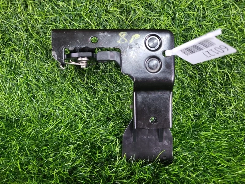 Замок капота Audi A3 2011 8P0823480B 8P CAX 1.4T