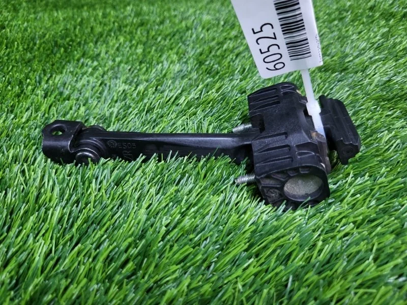 Ограничитель двери Opel Zafira B 13214193 L75 Z22YH, задний