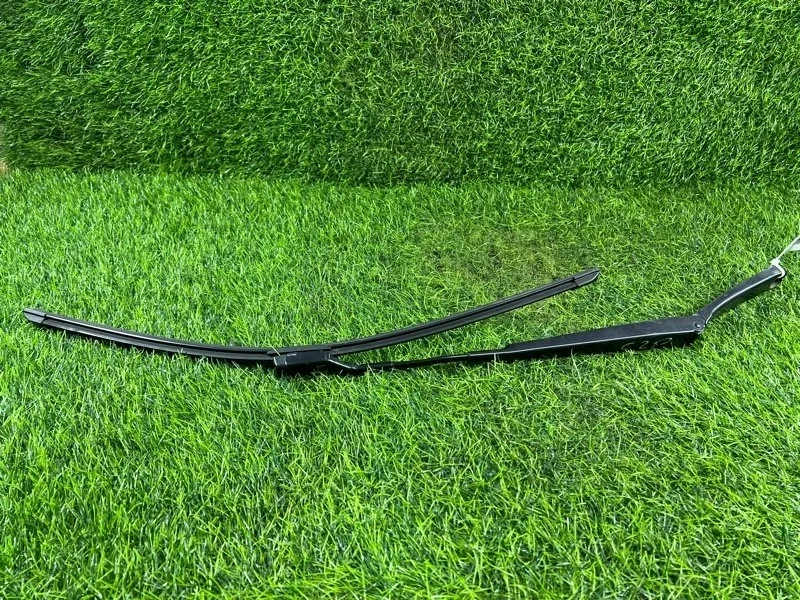 Дворник лобового стекла Volkswagen Passat 2010 3C1955409C B6 BVY 2.0, передний левый