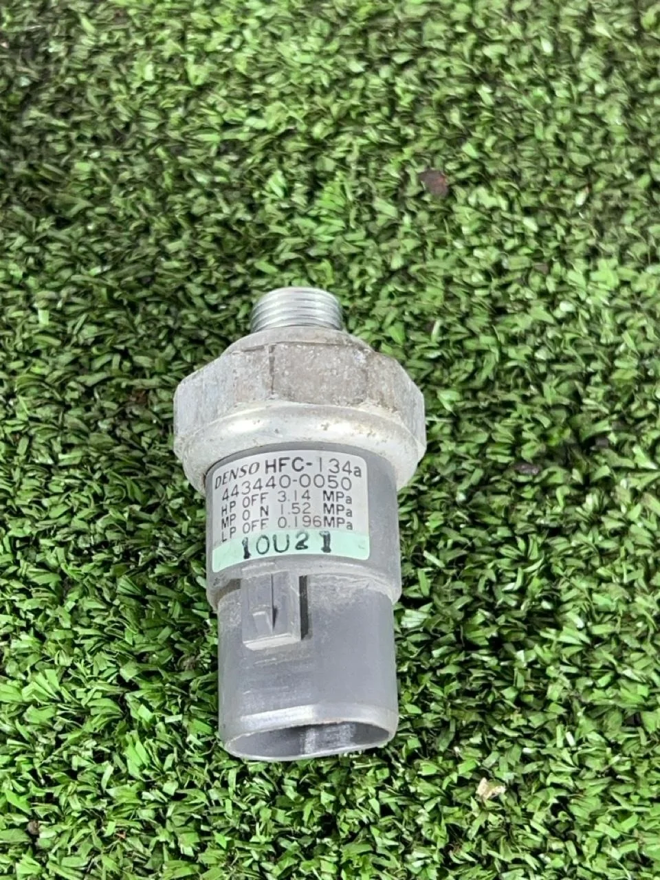 Клапан кондиционера Toyota Celica 2002 ZZT230