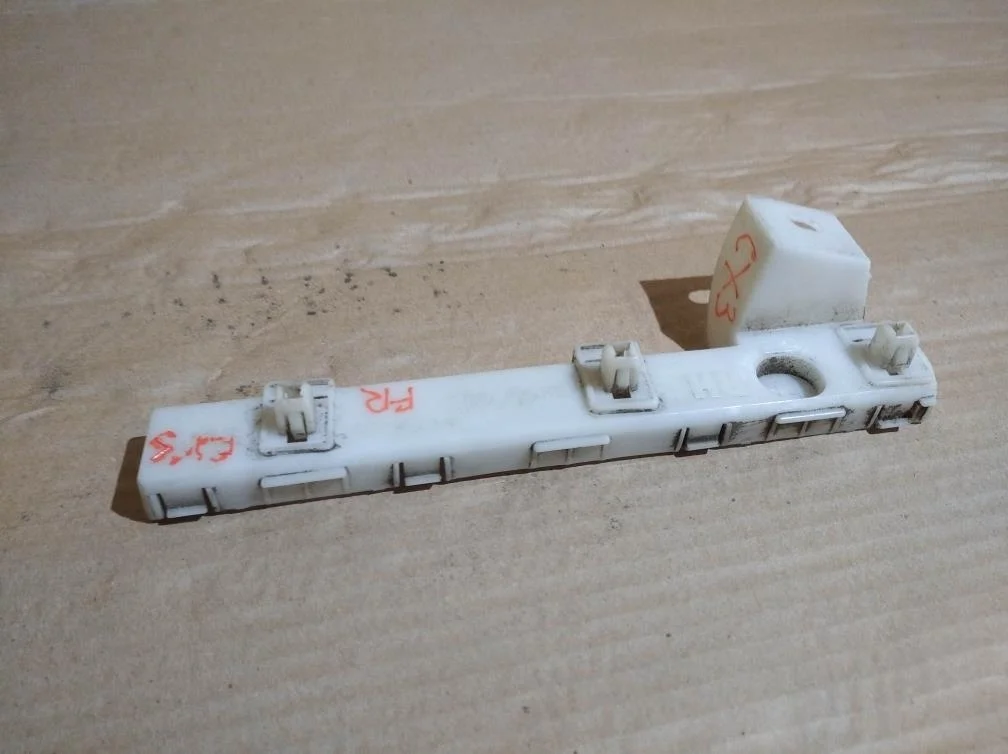 Б.у. крепление бампера перед MITSUBISHI LANCER CX3A MITSUBISHI LANCER CX3A