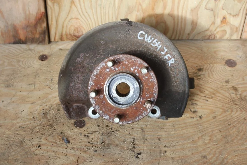 Б.у. кулак поворотный MITSUBISHI OUTLANDER XL CW5W MITSUBISHI OUTLANDER XL CW5W