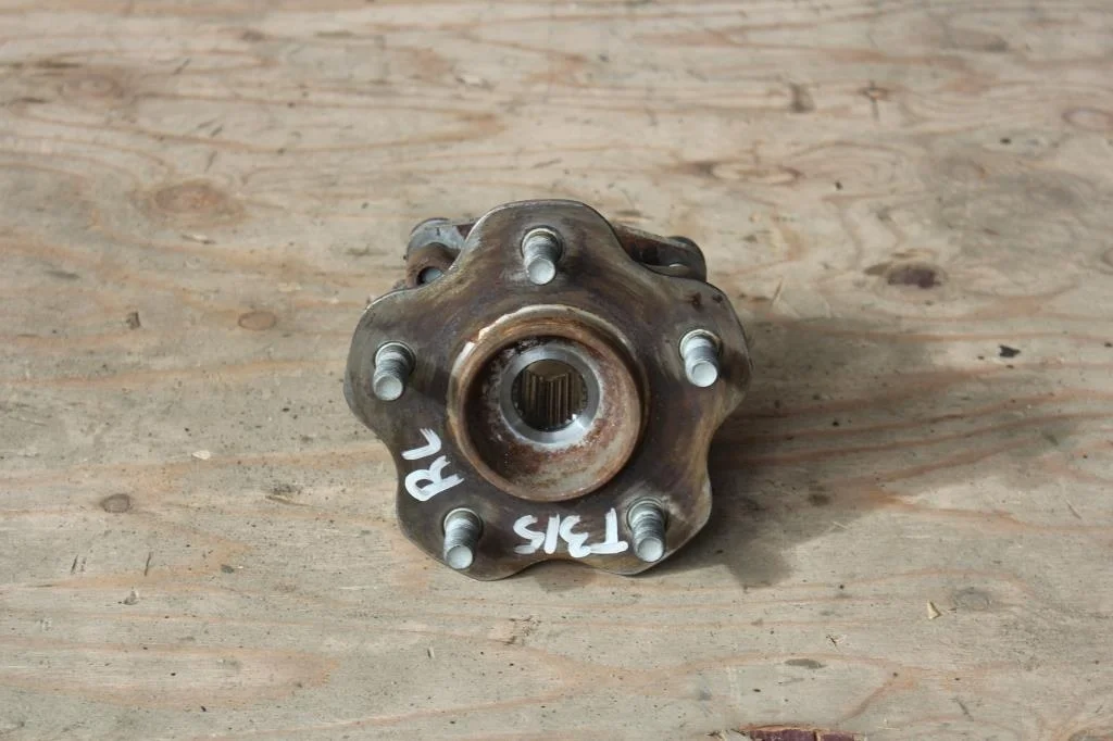 Б.у. ступица NISSAN X-TRAIL T31 NISSAN X-TRAIL T31