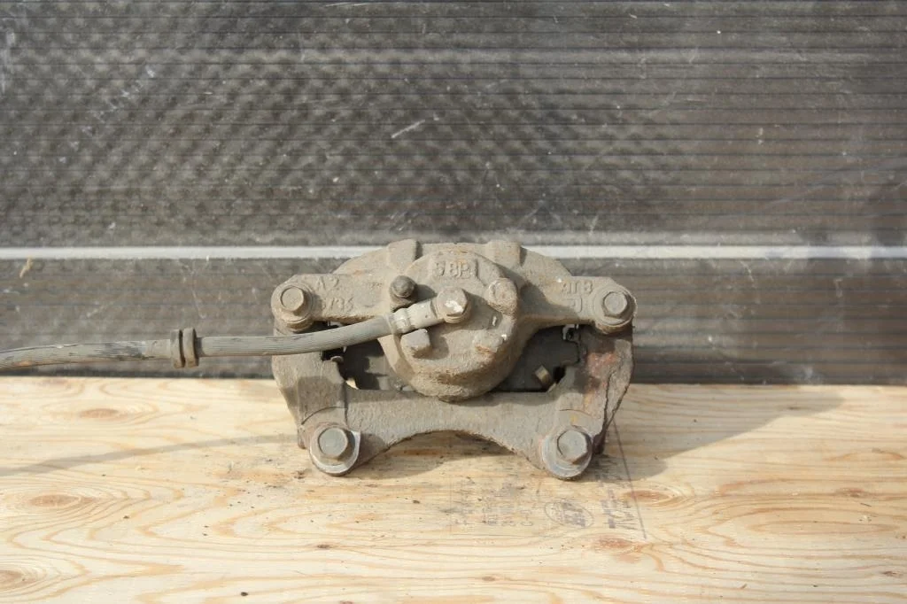 Б.у. суппорт MITSUBISHI OUTLANDER XL CW5W MITSUBISHI OUTLANDER XL CW5W