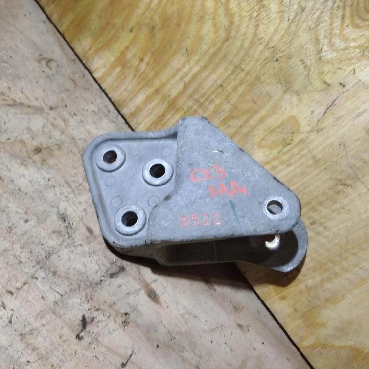 Б.у. кронштейн опоры двигателя MITSUBISHI LANCER CX3A MITSUBISHI LANCER CX3A