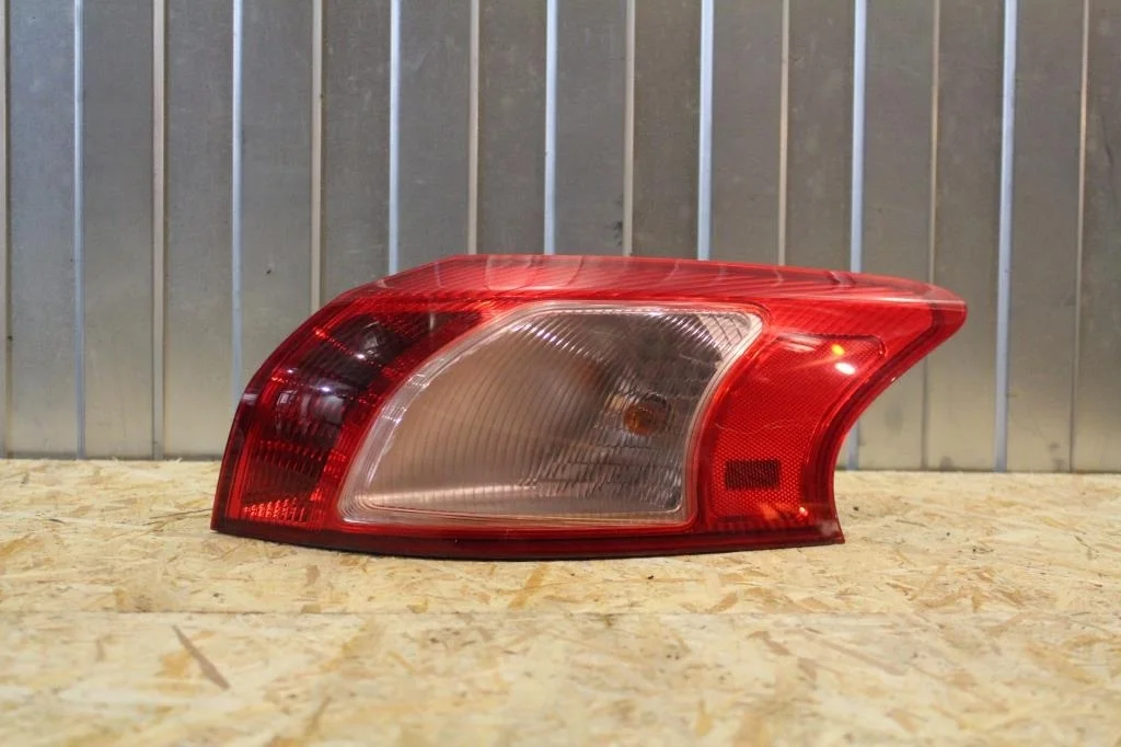 Б.у. фонарь наружный MITSUBISHI LANCER CX3A MITSUBISHI LANCER CX3A