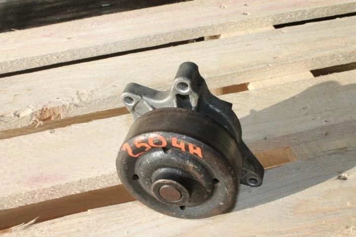 Б.у. помпа TOYOTA AVENSIS ZZT251 TOYOTA AVENSIS ZZT251