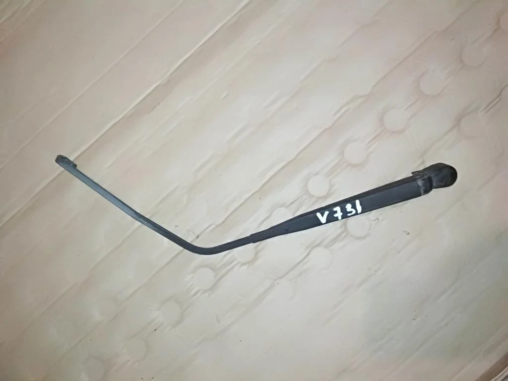 Б.у. поводок стеклоочистителя MITSUBISHI PAJERO V73W MITSUBISHI PAJERO V73W