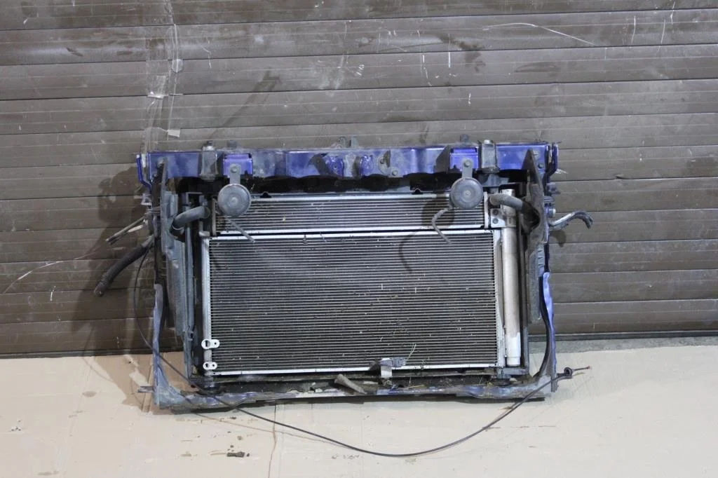 Б.у. рамка радиатора (телевизор) в сборе с радиаторами TOYOTA PRIUS ZVW30 TOYOTA PRIUS ZVW30