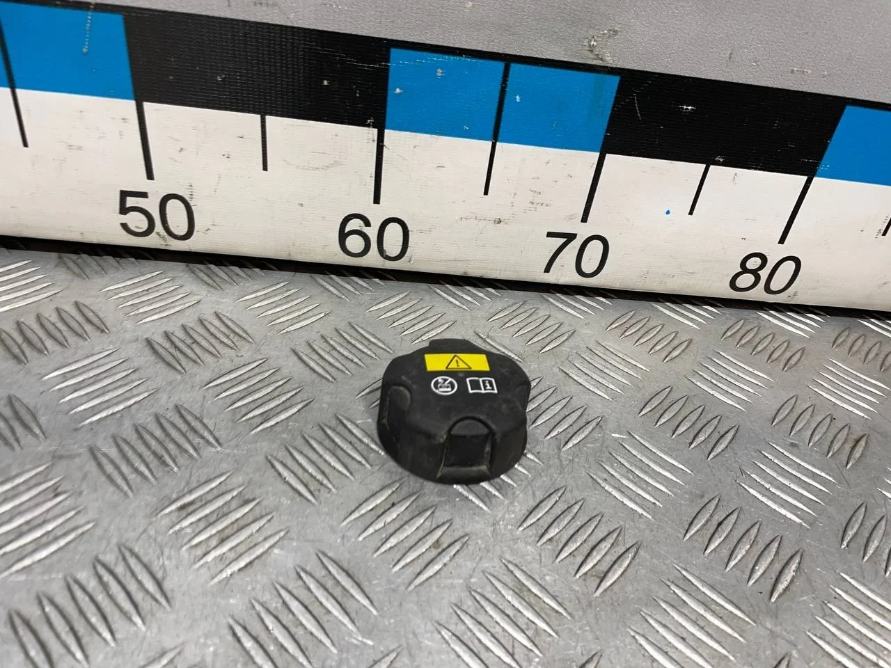 [Б/У] Крышка расширительного бачка BMW Peugeot [Код: 00647916 ]