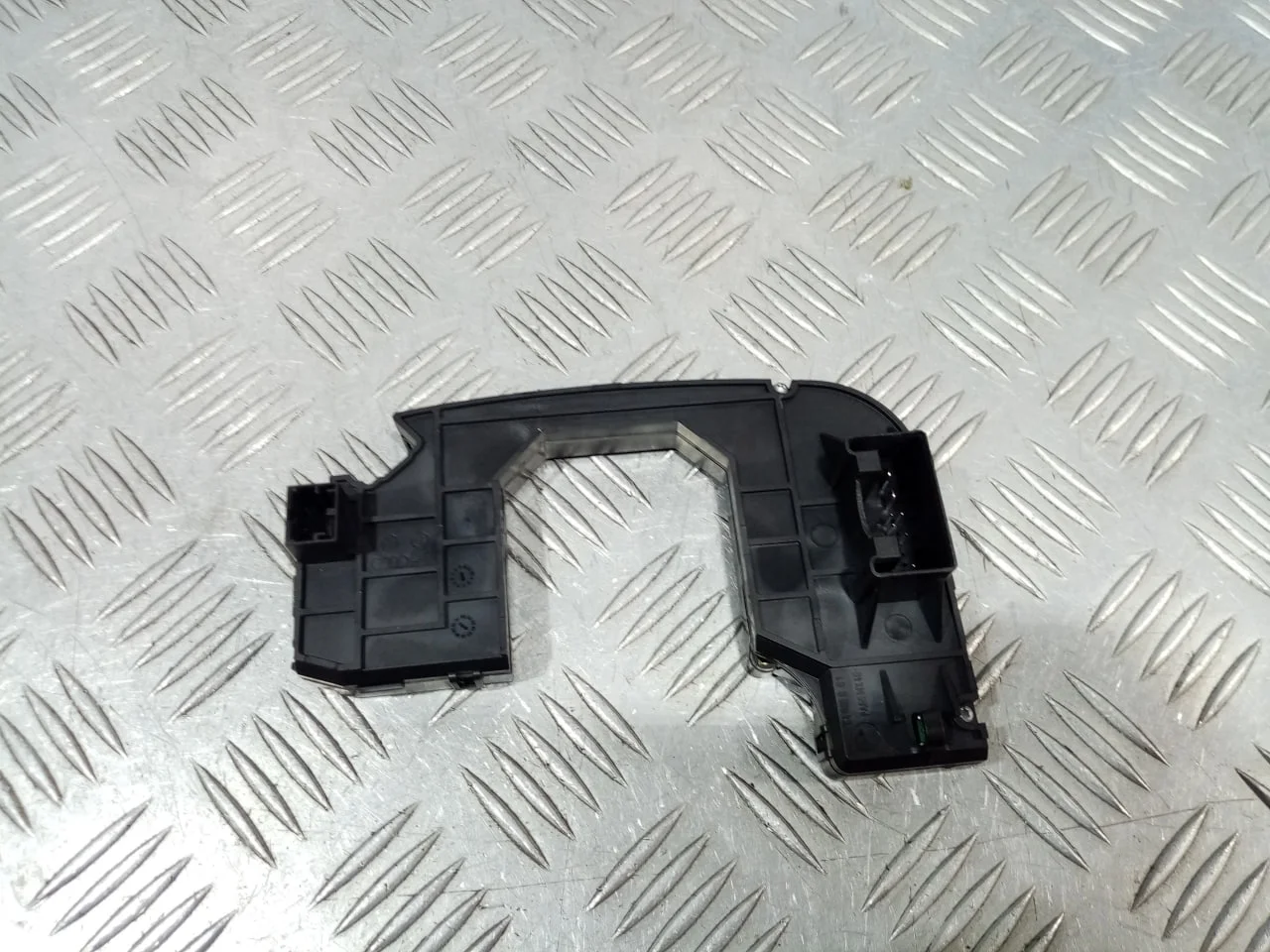 [Б/У] Блок электронный (подрулевой модуль) Audi [Код: 00650976 ]