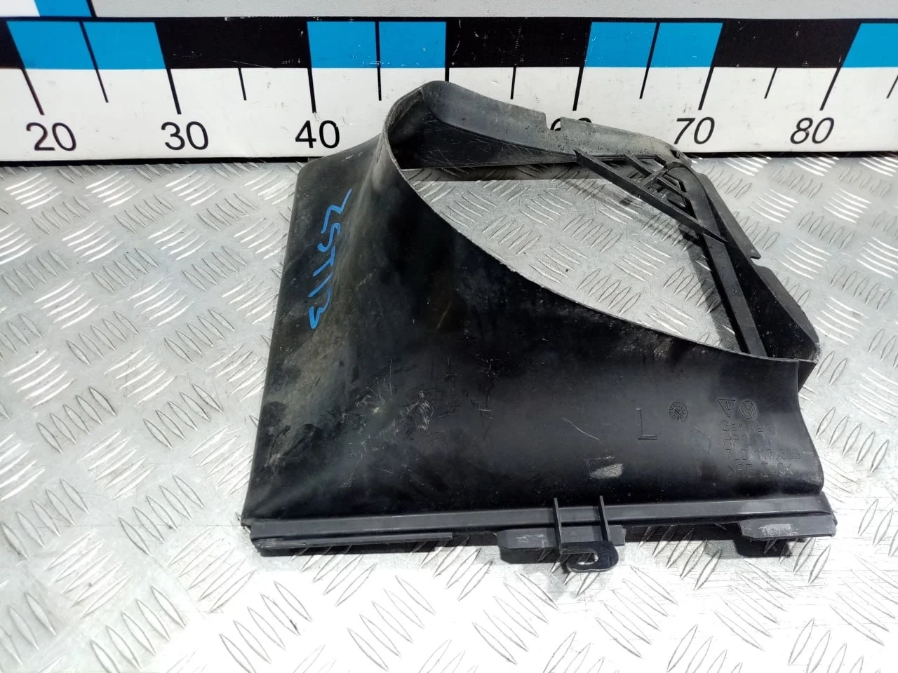 [Б/У] Воздуховод интеркулера левый - (Состояние: нет 1 защелки) [ХОРОШЕЕ] [Код: 00649300 ]