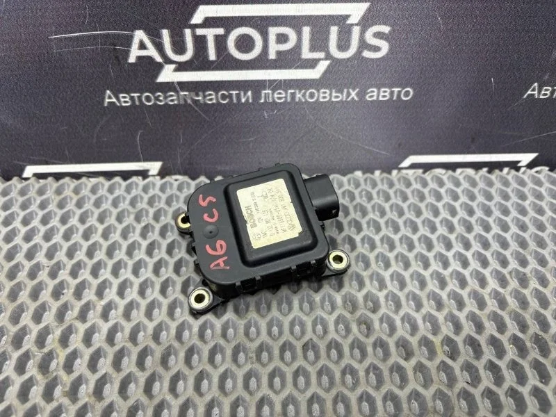 Сервопривод заслонки печки Audi A6 4B1820511 2.4 ALF