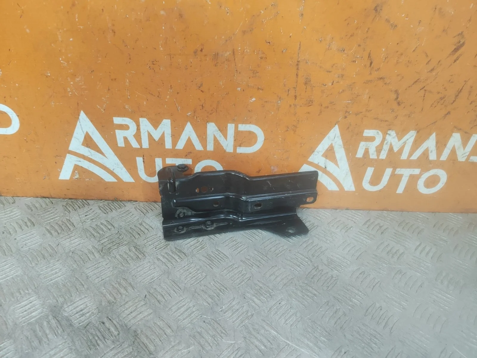 Кронштейн панели передней Fiat Ducato 2014-нв (250 / 290 / 295)