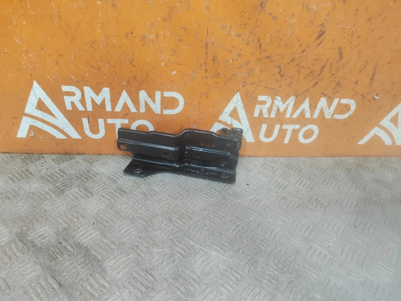 Кронштейн панели передней Fiat Ducato 2014-нв (250 / 290 / 295)