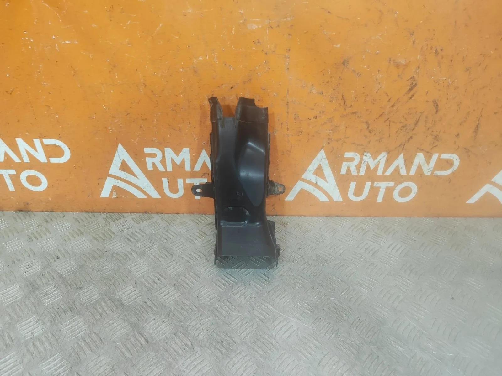 Воздуховод тормозов BMW 5 series 2016-нв G30 G31