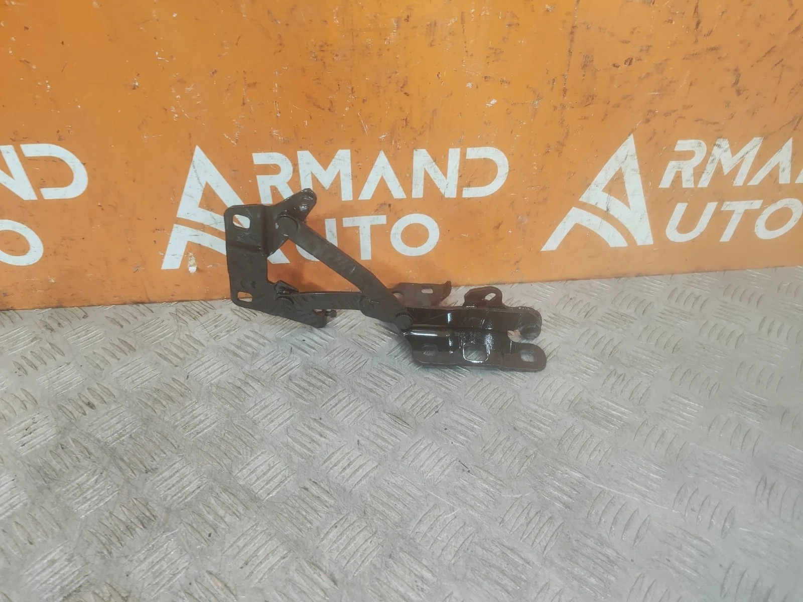 Петля капота Mercedes ML GLE-Class 2011-2018 W166