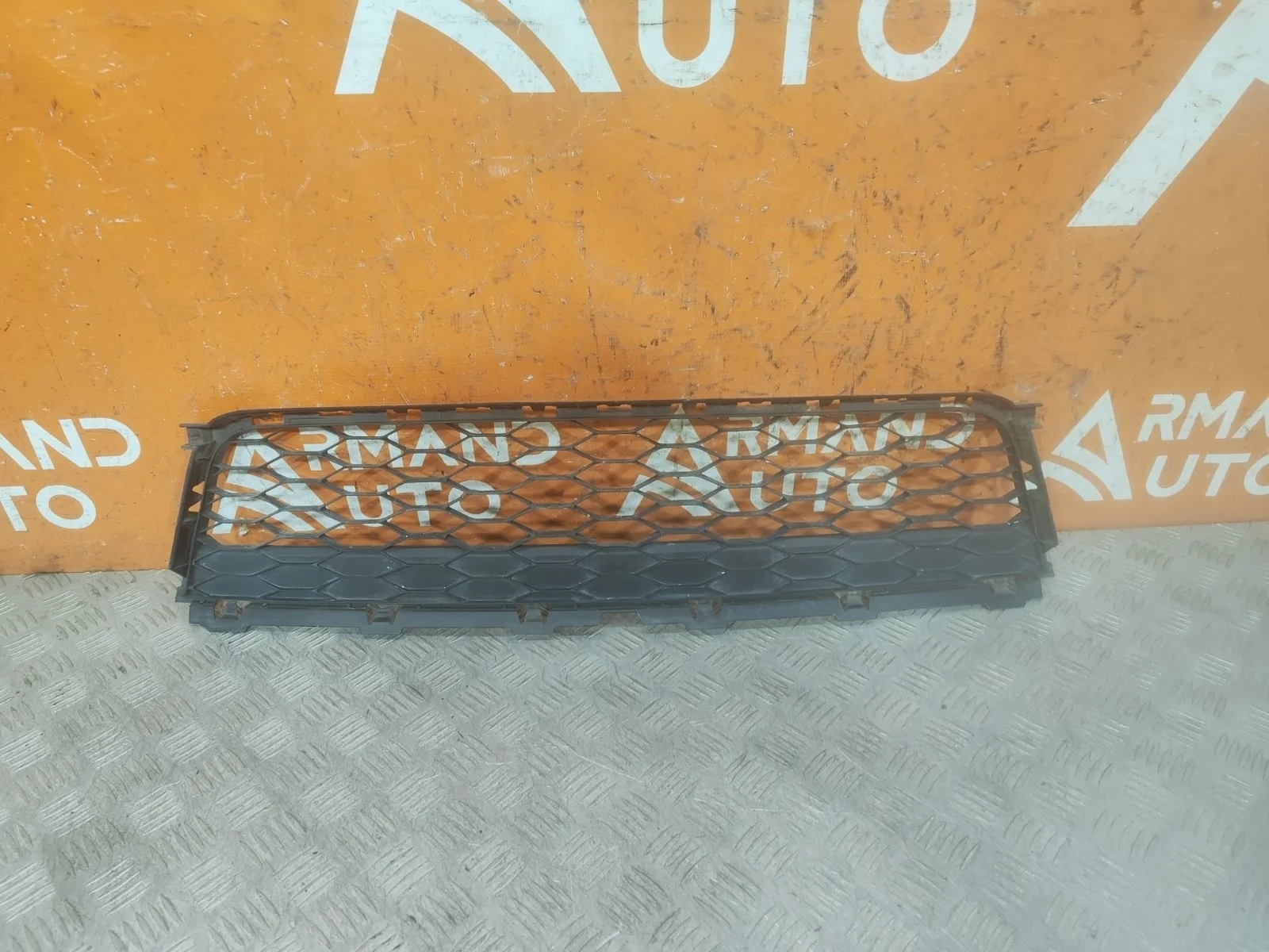 Решетка бампера Ford Explorer 2015-2017 U502