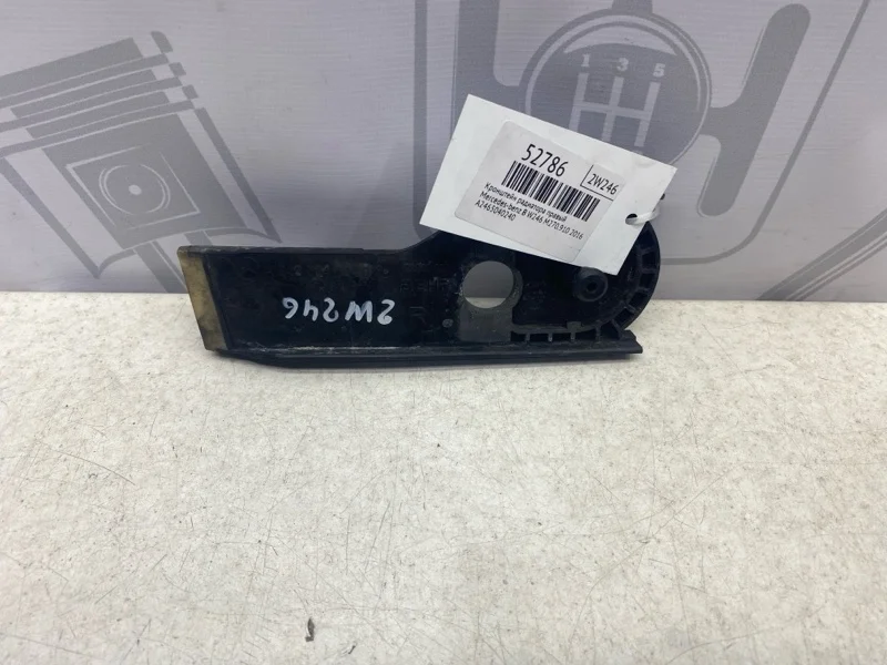 Кронштейн радиатора правый Mercedes-benz 2016 W246