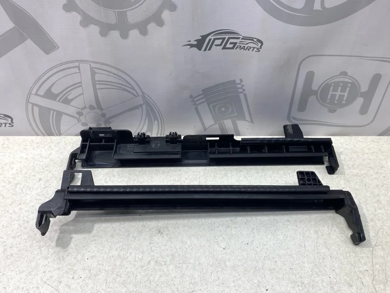 Рамка радиатора Mercedes-benz 2010 W204