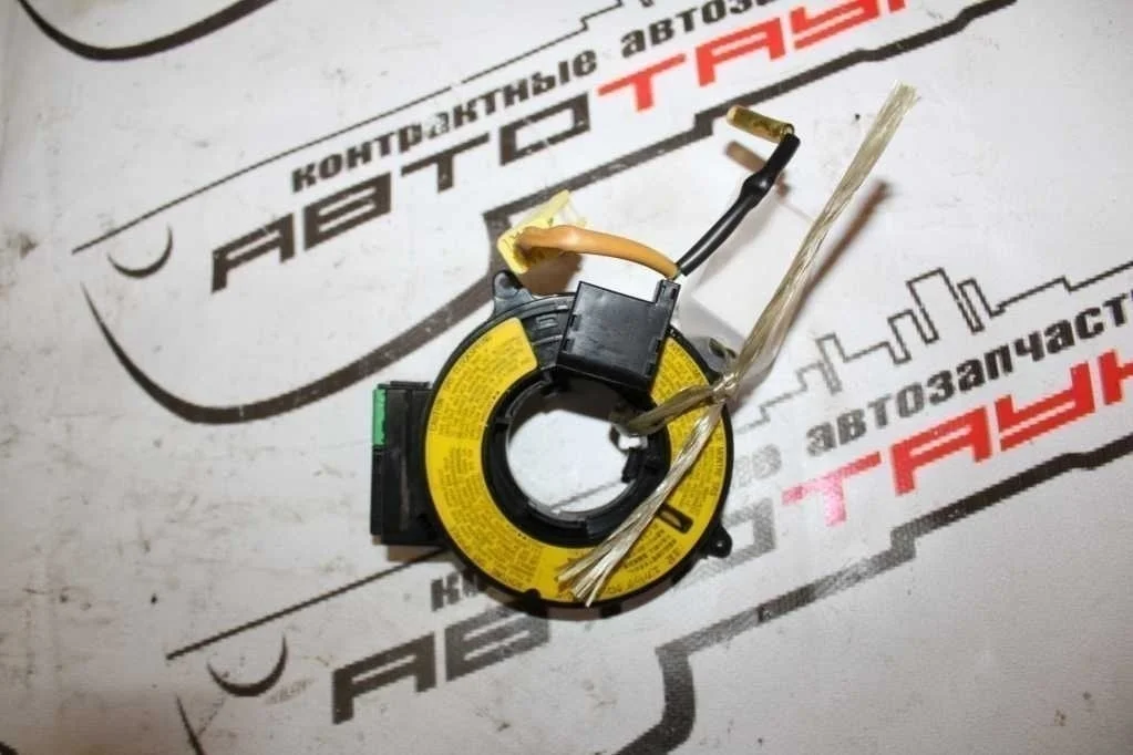 ШЛЕЙФ-ЛЕНТА AIRBAG MITSUBISHI ... MINICAB PAJERO PAJERO IO TOWN BOX TOWN BOX WIDE ... Z26A Z27A Z27W Z27WG Z28A MR583930 2*1 КОНТАКТА 4*1 КОНТАКТА