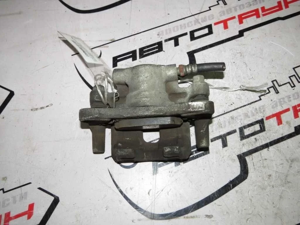 СУППОРТ В СБОРЕ MITSUBISHI DODGE JEEP ЗАД ЛЕВО 4605A477