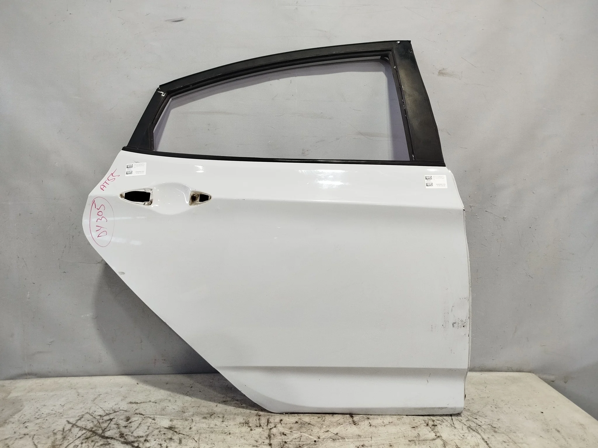 ДВЕРЬ HYUNDAI ACCENT SOLARIS RB 770044L200 ЗАДНЯЯ ПРАВАЯ HATCHBACK белый DY305