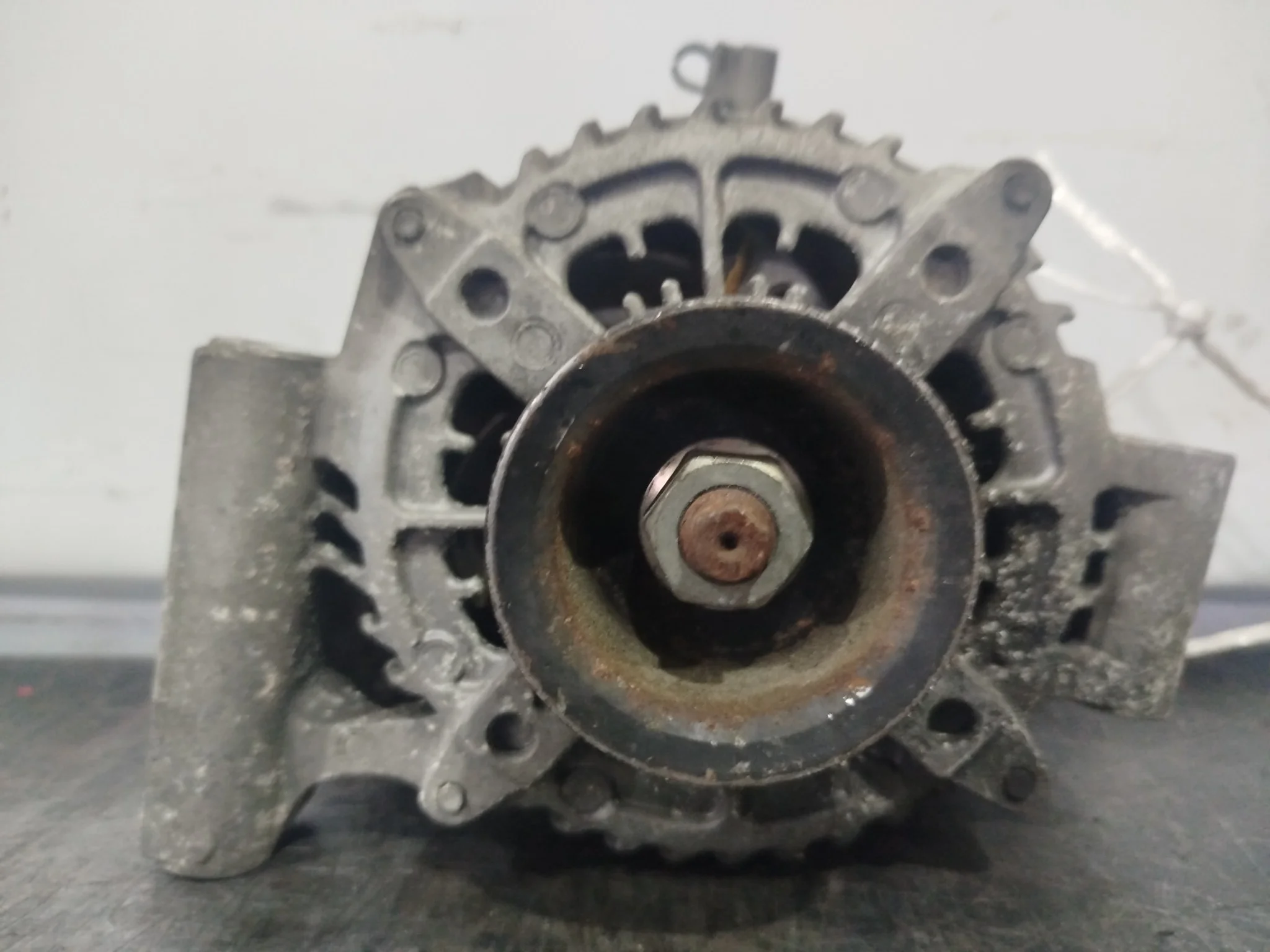 ГЕНЕРАТОР TOYOTA LEXUS 1UR-FE 1UR-FSE 2UR-GSE ... GS430 GS460 IS F LS460 ... USE20 USF40 USF41 USF45 2706038040 КВАДРАТНАЯ ФИШКА 4 КОНТАКТА 180A D722