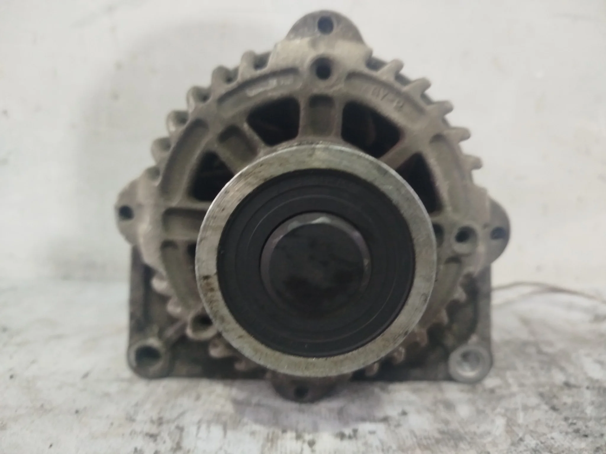 ГЕНЕРАТОР CHEVROLET OPEL ... A16SHT A18XER F18D4 Z16XER ... AVEO CRUZE INSIGNIA ORLANDO ... J308 J309 P10 T300 13500577 100A ОВАЛЬНАЯ ФИШКА D731