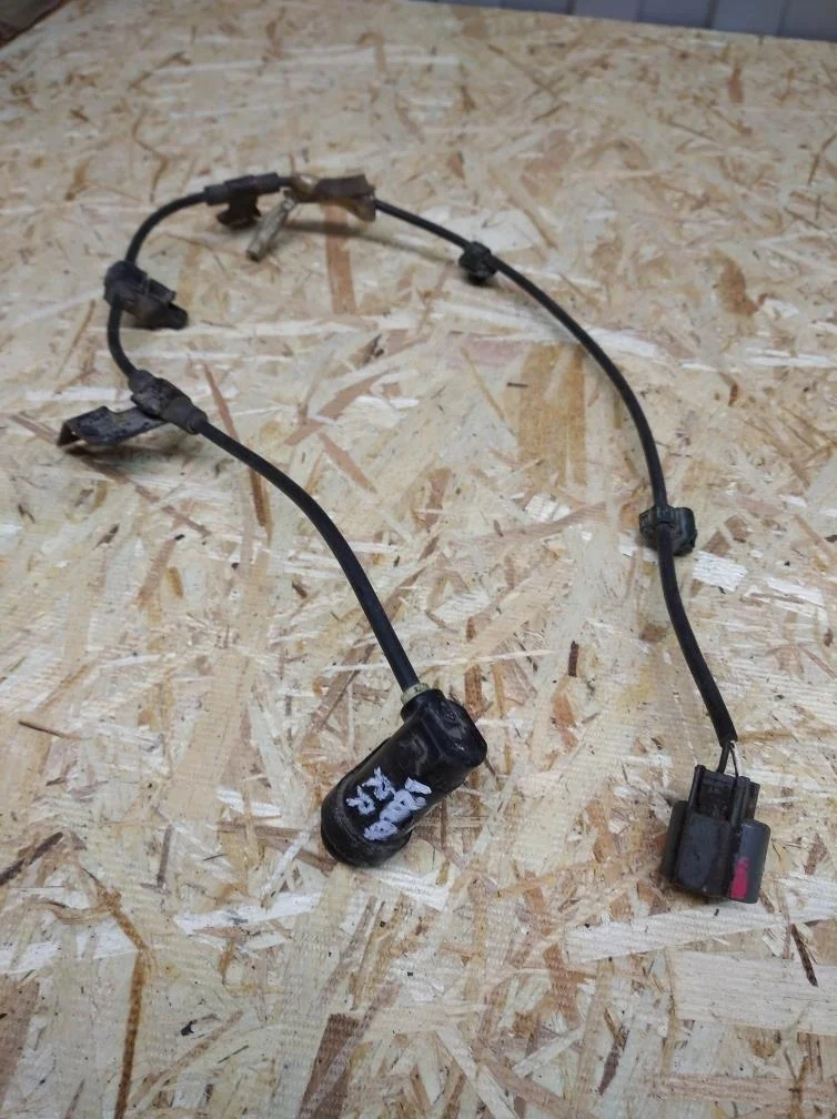 Б.у. датчик abs MITSUBISHI L200 KB4T MITSUBISHI L200 KB4T
