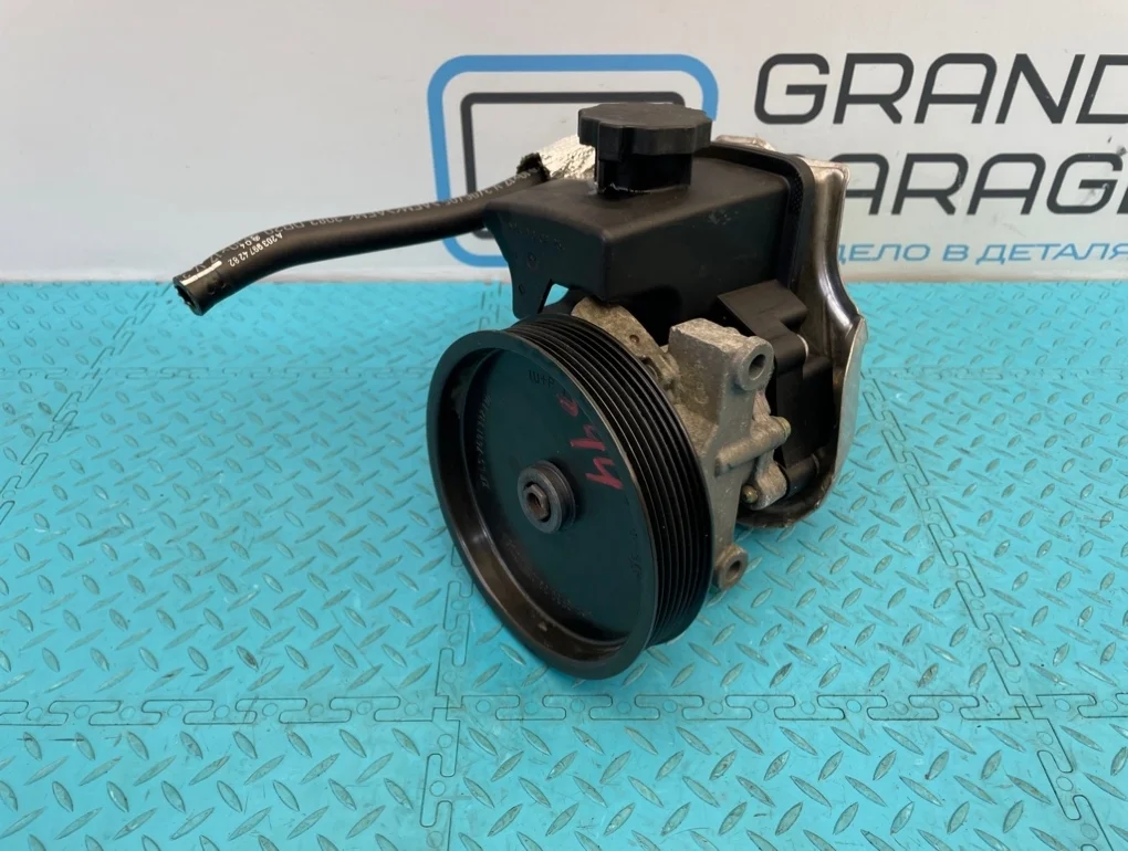 Насос ГУР Mercedes-Benz C-Class 2005 A0034664001 W203 271.948 1.8