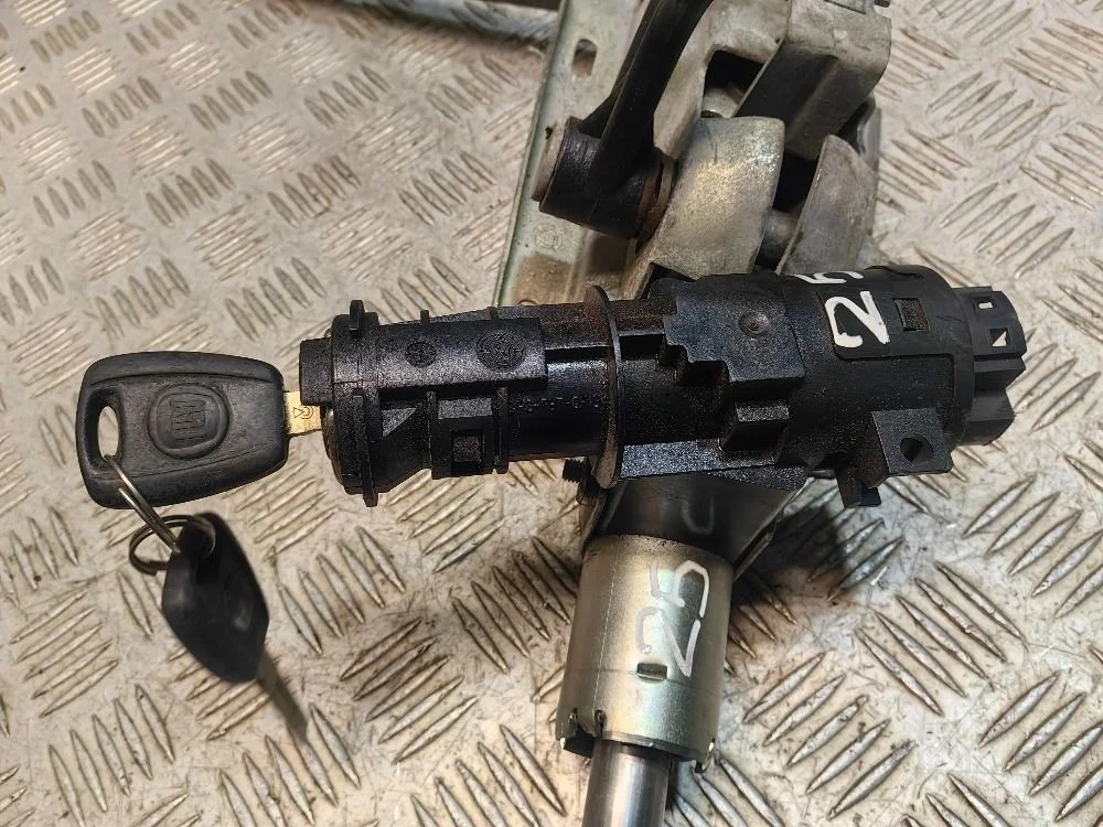 Замок зажигания без ключа Fiat Albea